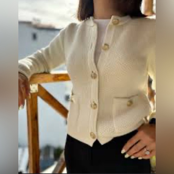 🔥🔥Zara Button-Up Women's Sweater - Picture 2 of 4